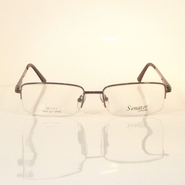 Senator 211 - Image 2