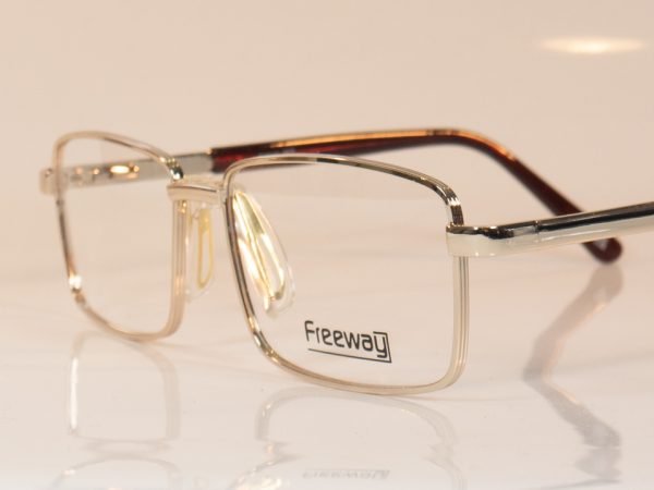 Freeway 3075