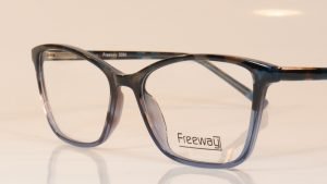 Freeway 3084 Blue Glasses