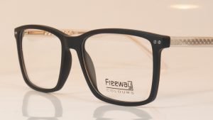 freeway colours 759 black