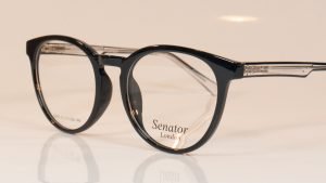Senator 370