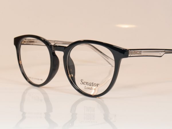 Senator 370