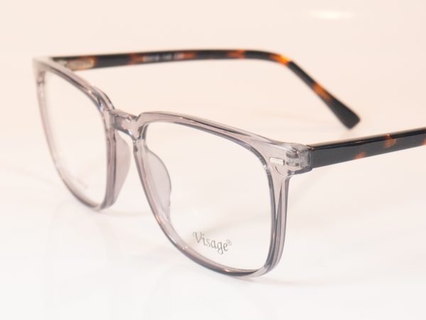 Visage 4701
