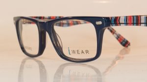 Iwear 3055